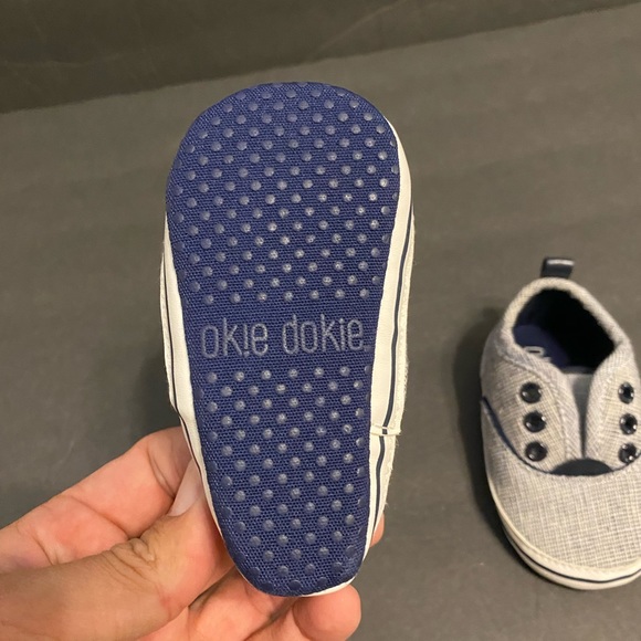 Okie dokie baby soft bottom shoes size 2 - Picture 3 of 4